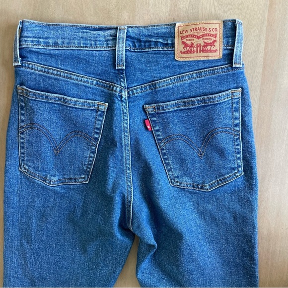Levi’s Wedgie Straight Button Fly Blue Denim Jeans - Picture 6 of 9